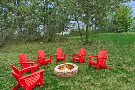 Harpers Ferry Cabin Hot Tub, Deck, Fire Pit, Wifi Екстер'єр фото