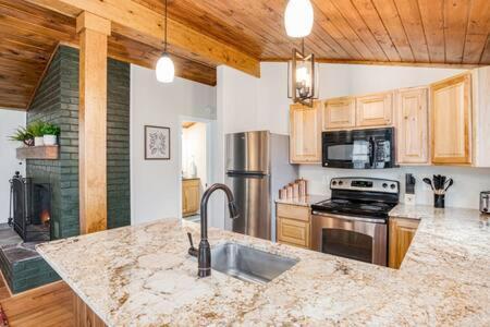 Harpers Ferry Cabin Hot Tub, Deck, Fire Pit, Wifi Екстер'єр фото