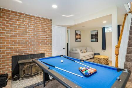 Harpers Ferry Cabin Hot Tub, Deck, Fire Pit, Wifi Екстер'єр фото