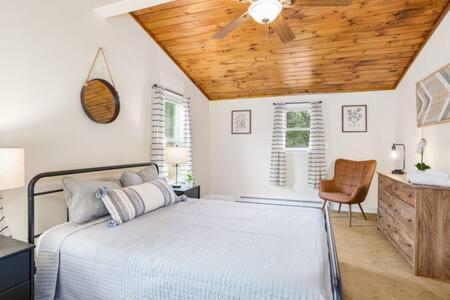 Harpers Ferry Cabin Hot Tub, Deck, Fire Pit, Wifi Екстер'єр фото